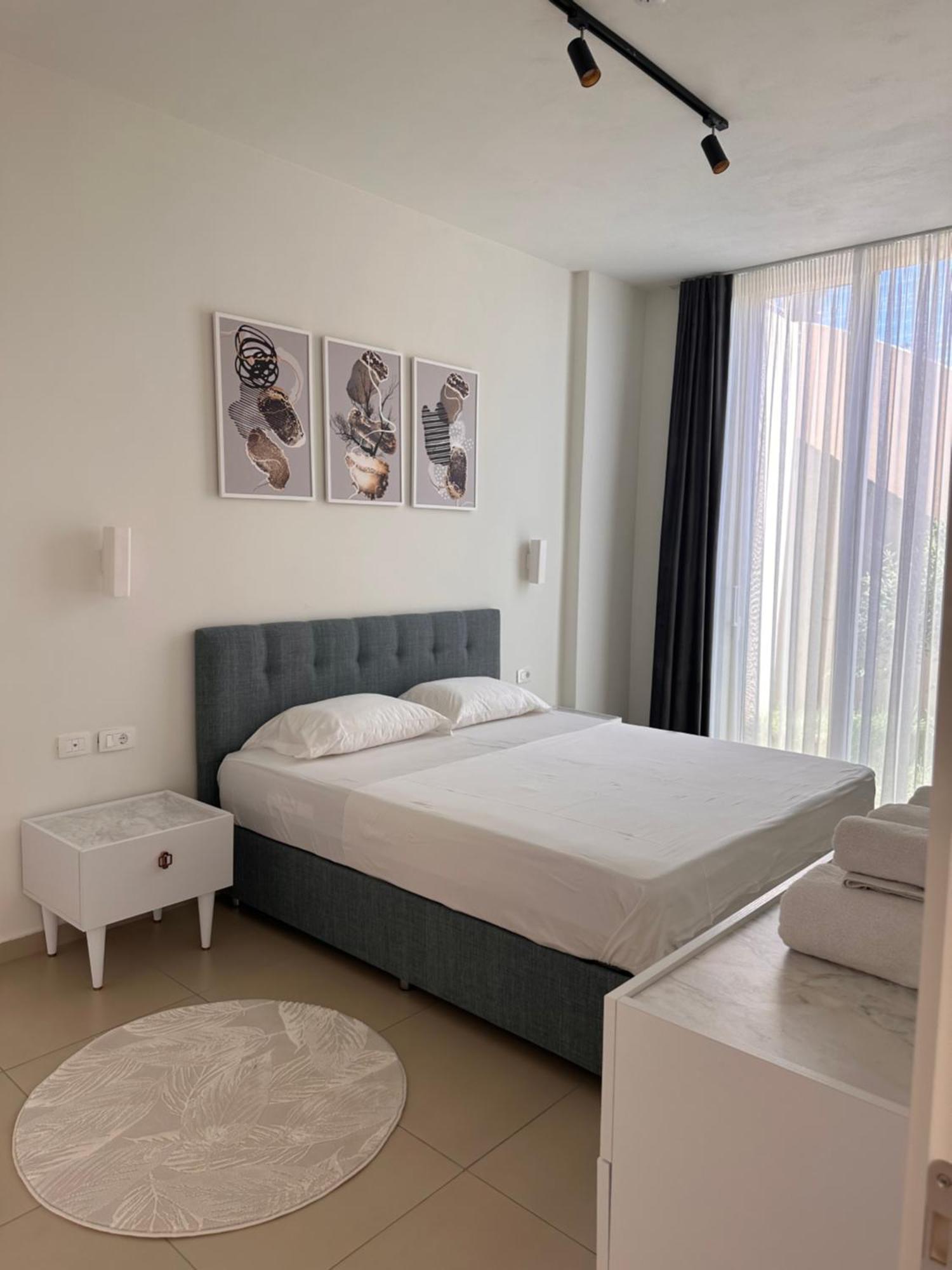 Coast Sun Kissed Terrace 1-bedroom *
